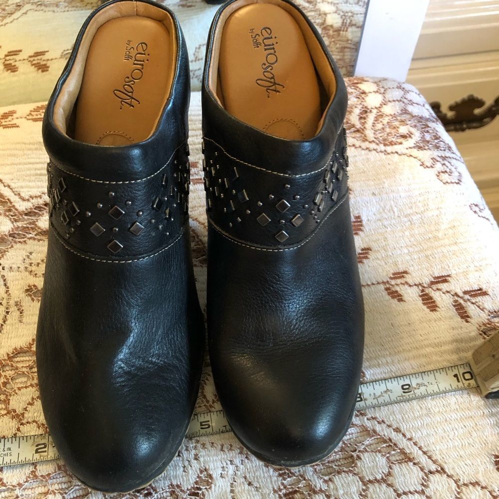 Euro soft mules size 7